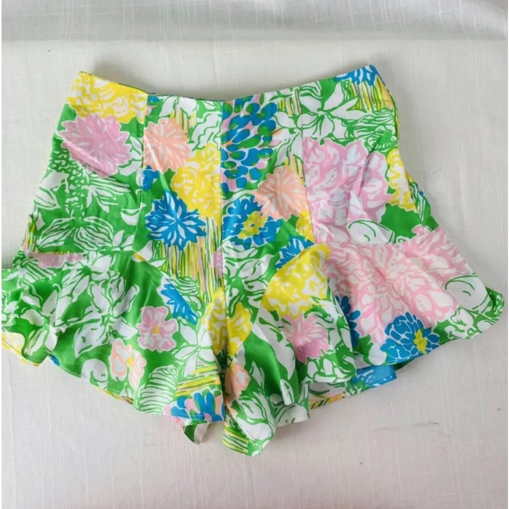 Lilly Pulitzer hibiscus stroll jasmine skort like new